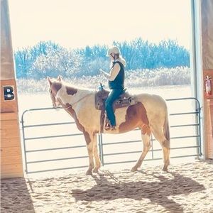 Meet your Posher, Claire